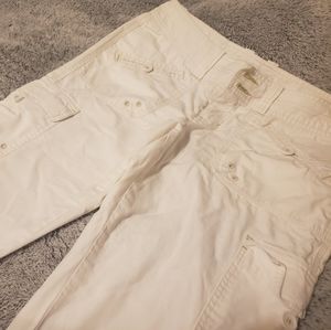 White, Aeropostale capris - size 3/4 (juniors)